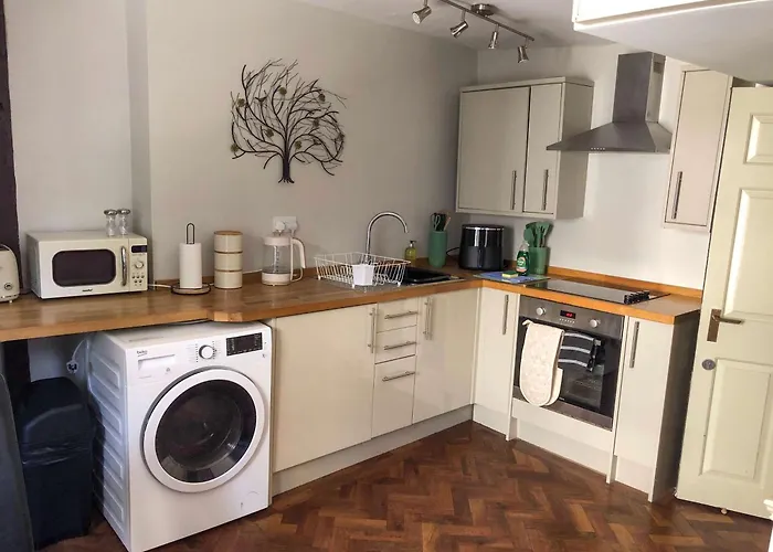 Historic Walk To Minster & Shambles York